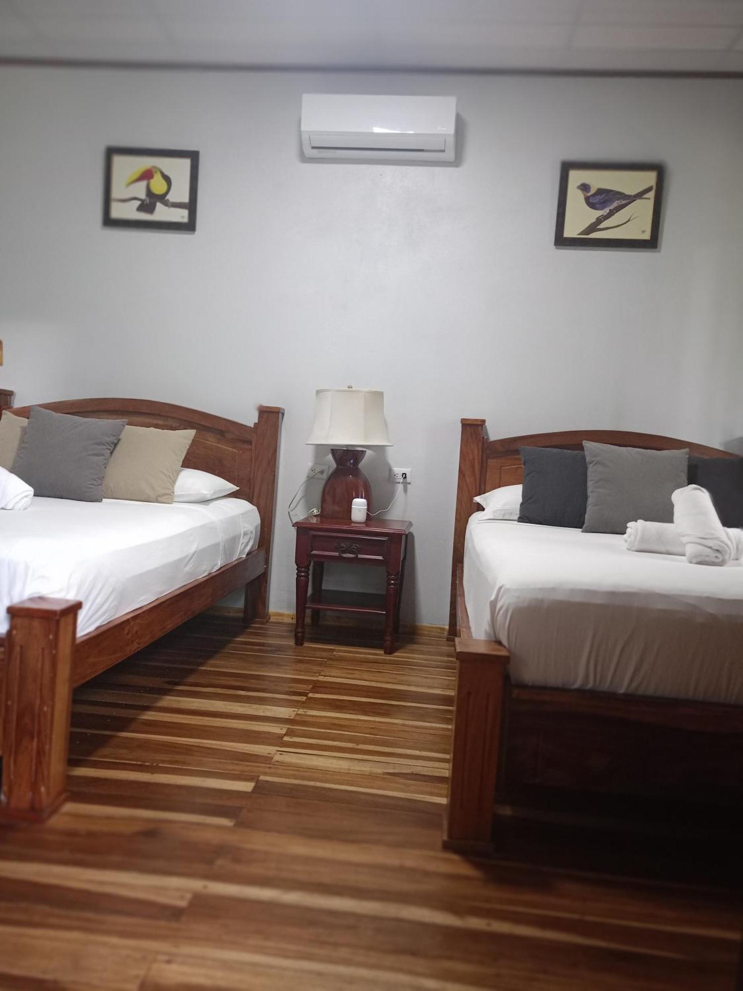 Bungalow Batsu La Fortuna Zimmer foto